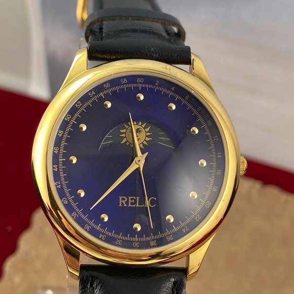 Vintage Relic by Fossil Moonphase Gold Watch - Picture 2 of 8